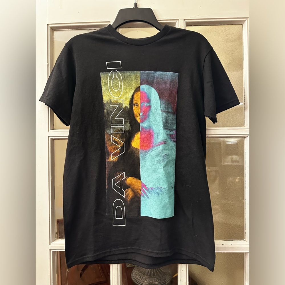 Small DaVinci TShirt NWOT